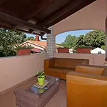 Apartment Mirna