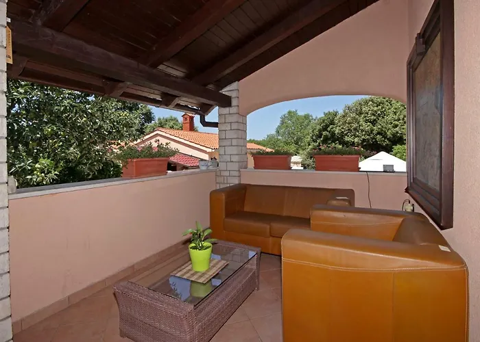 Apartament Mirna