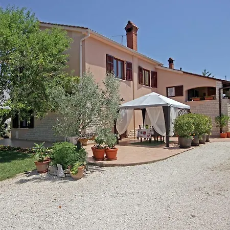 Appartement Mirna