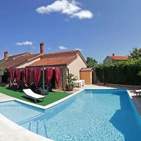 Mirna Apartment Pula