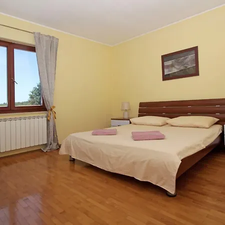 Apartamento Mirna *