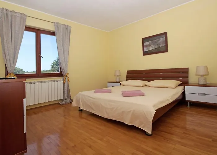 Apartamento Mirna *