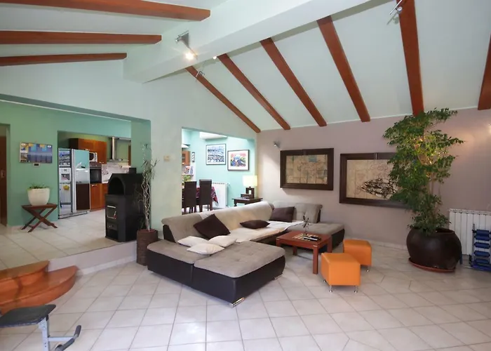 Apartment Mirna Pula